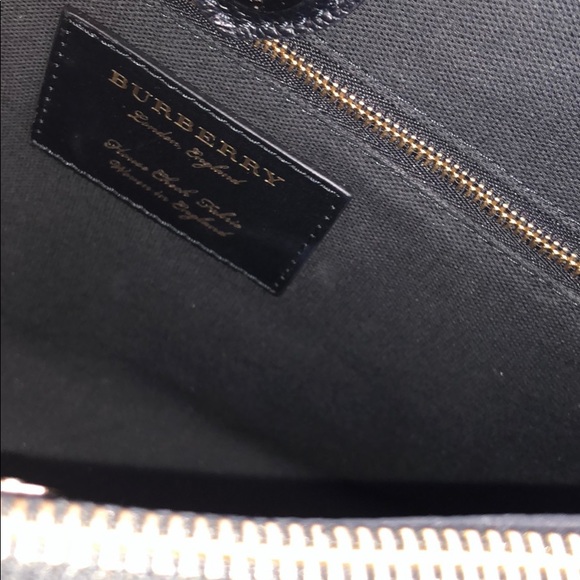 Brand new  Authentic Burberry handbag - Picture 6 of 8